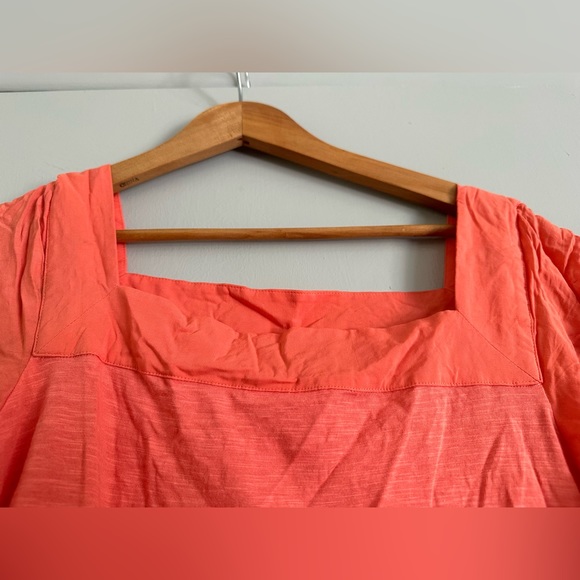 Vince Camuto coral square neck flutter sleeve shirt - Picture 2 of 5